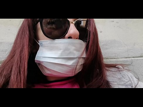❤️ Nicoletta hefnir sín á nágranna sínum og pissar í bílskúrinn hans (sérstök Covid19 ítalsk sóttkví) Gæðaklám á is.pornfuror.ru ❌️❤